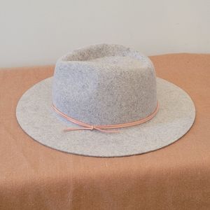 A&F gray felt wide brim hat